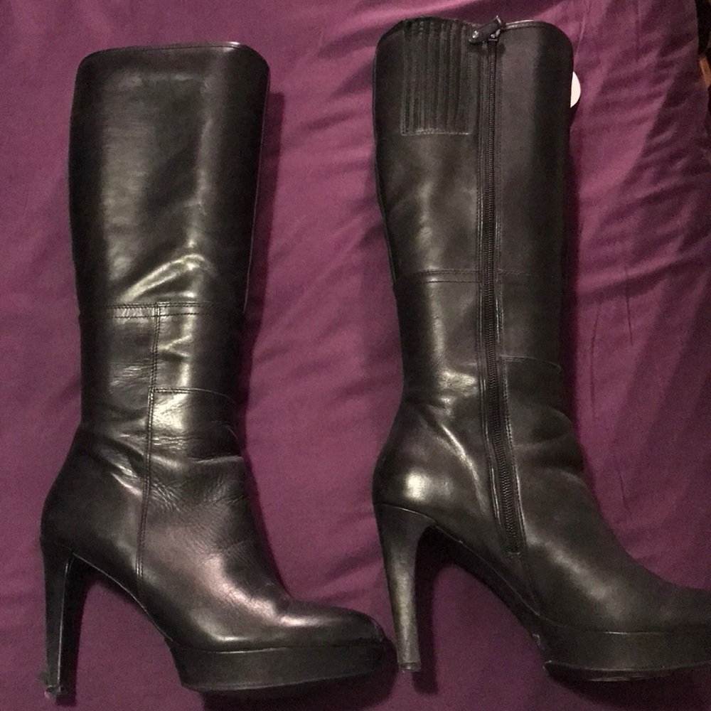 Rockport Size 8, tall black leather boots
